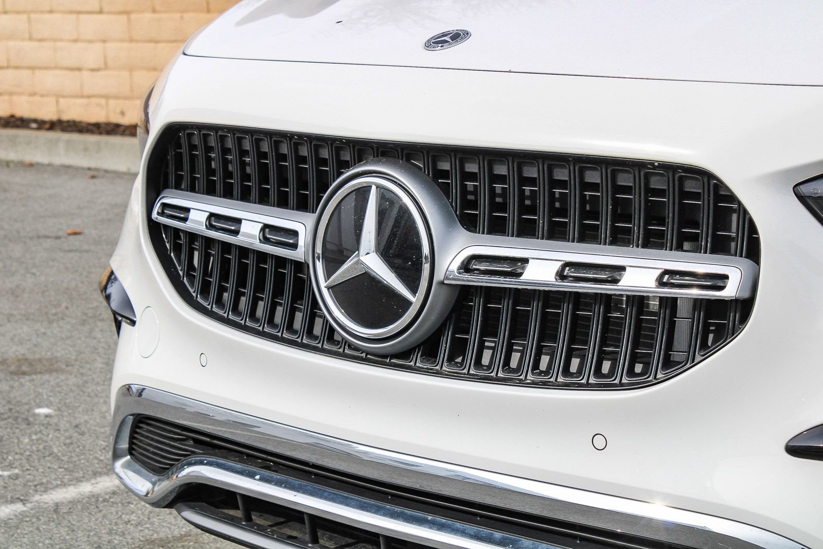 Certified 2025 Mercedes-Benz GLA 250 4MATIC image 6