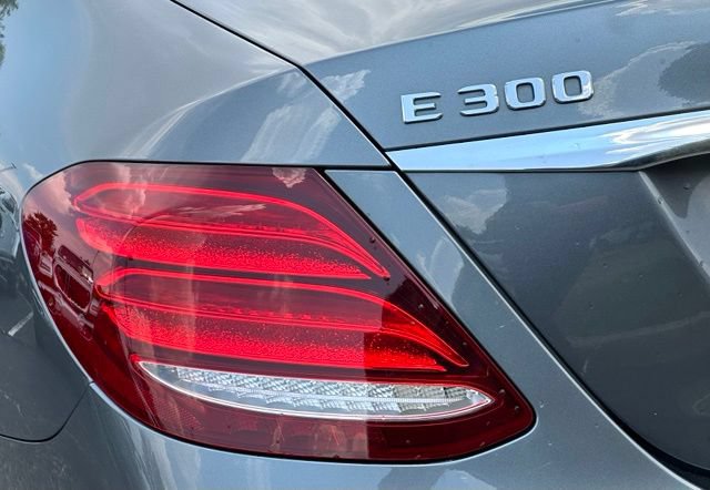 Certified 2019 Mercedes-Benz E 300 4MATIC image 11