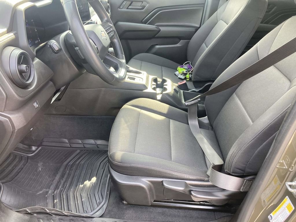 Used 2023 Chevrolet Colorado W/T RWD image 19