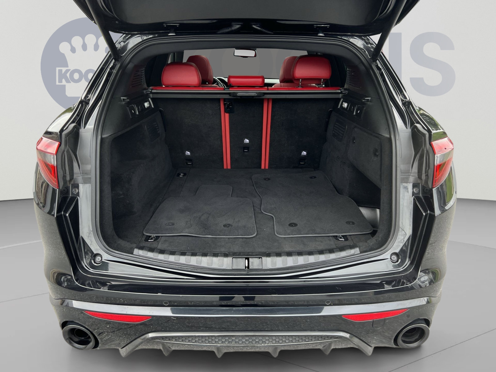 Used 2023 Alfa Romeo Stelvio Veloce AWD/4WD image 26