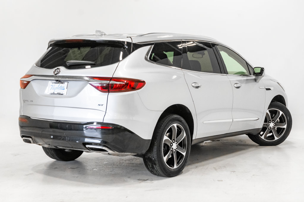 Used 2021 Buick Enclave Essence w/ Sport Touring Edition AWD/4WD image 29