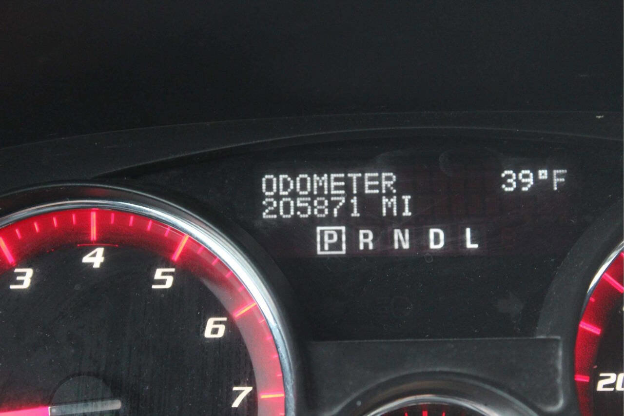 Used 2010 GMC Acadia SLE image 7