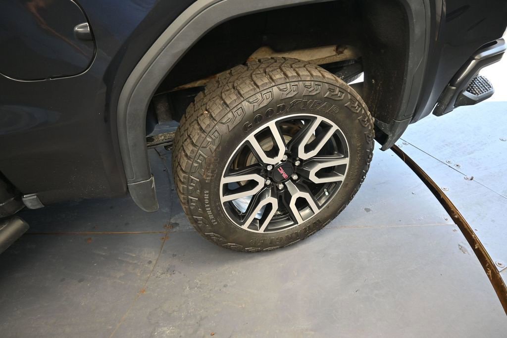 Used 2023 GMC Sierra 1500 AT4 w/ AT4 Premium Package AWD/4WD image 19