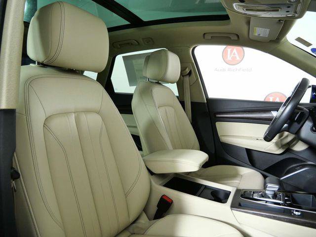 Certified 2023 Audi Q5 2.0T Premium w/ Convenience Package AWD/4WD image 12