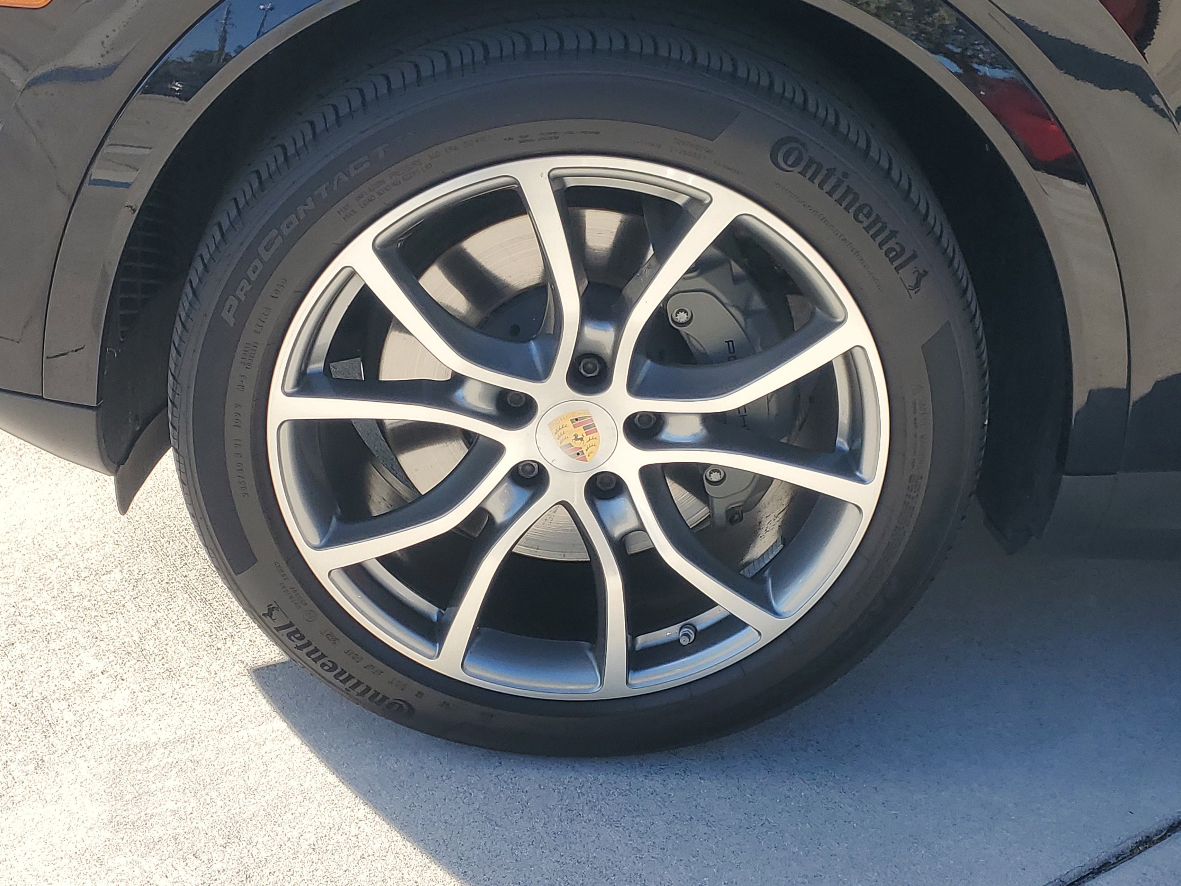 Used 2022 Porsche Cayenne S image 6