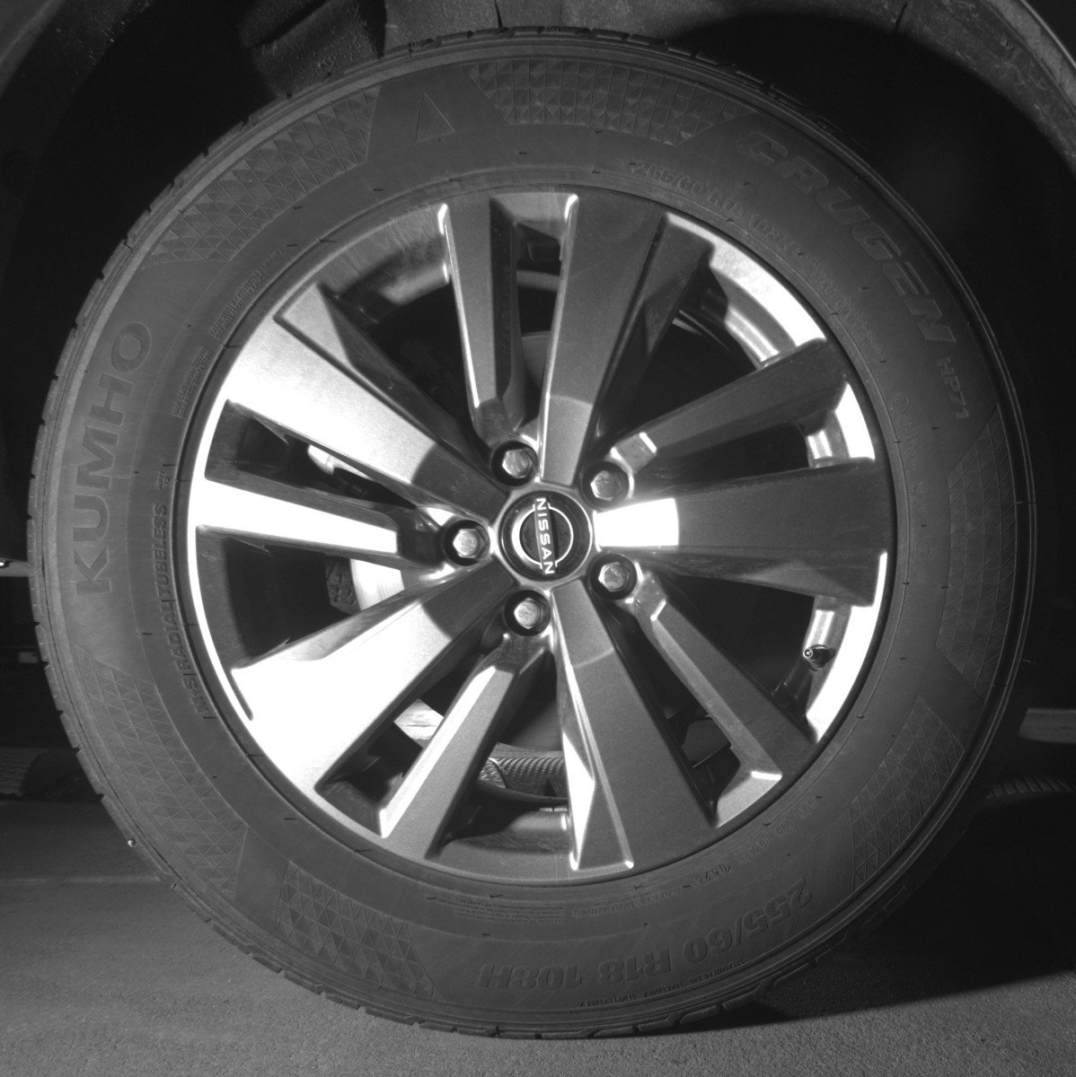 Used 2025 Nissan Pathfinder SV image 15