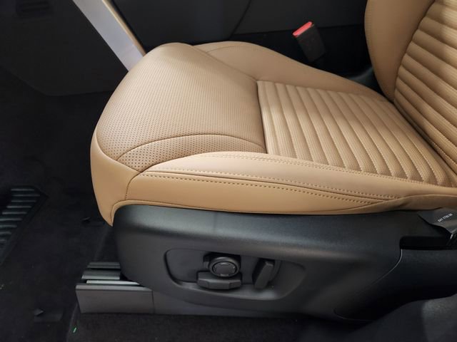 New 2025 Land Rover Discovery Dynamic SE image 24