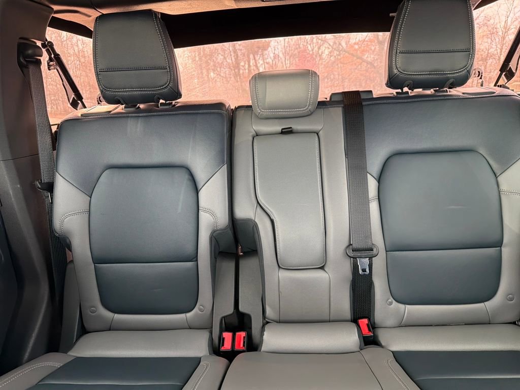 Used 2022 Ford Bronco Outer Banks w/ Sasquatch Package image 24