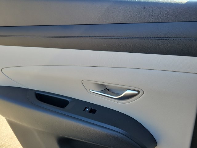 Used 2026 Hyundai Tucson Blue SE AWD/4WD image 23