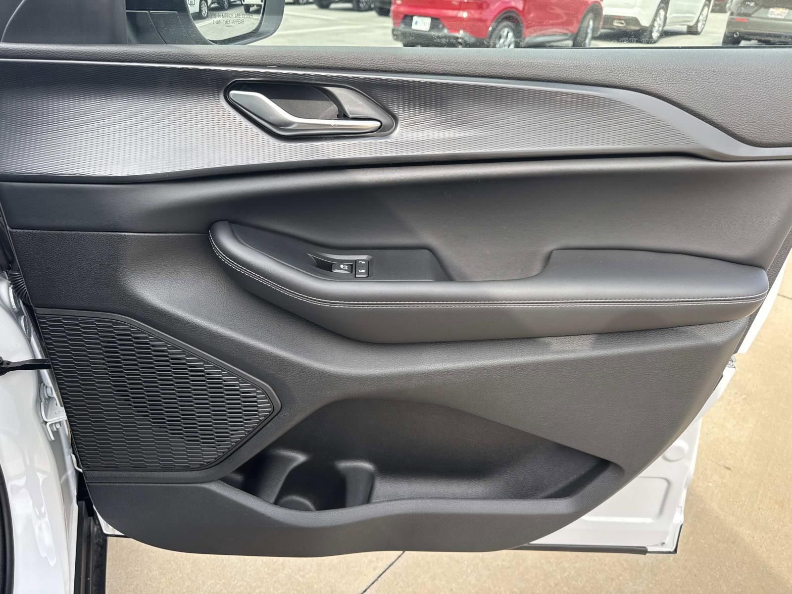 New 2026 Jeep Grand Cherokee L Laredo image 15