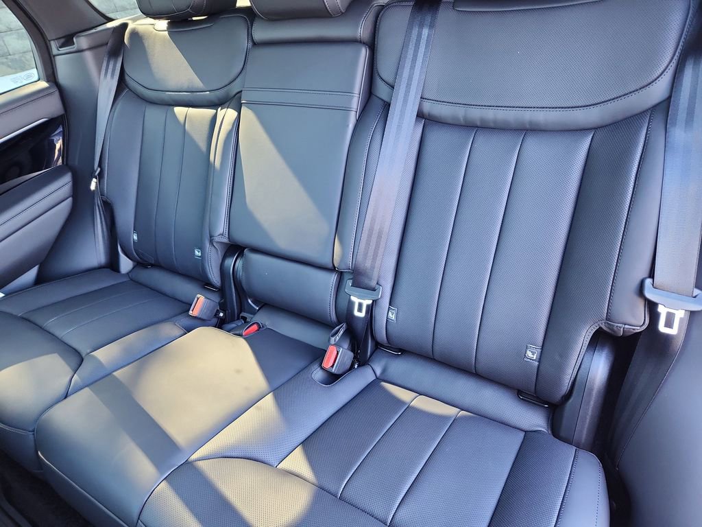 New 2026 Land Rover Range Rover SE image 25