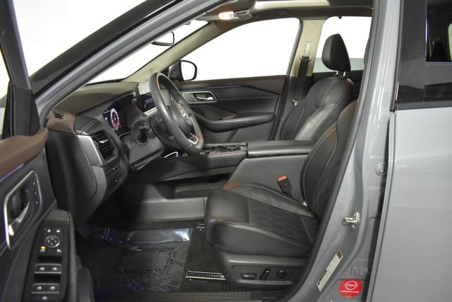 Certified 2023 Nissan Rogue Platinum w/ Platinum Premium Package AWD/4WD image 11