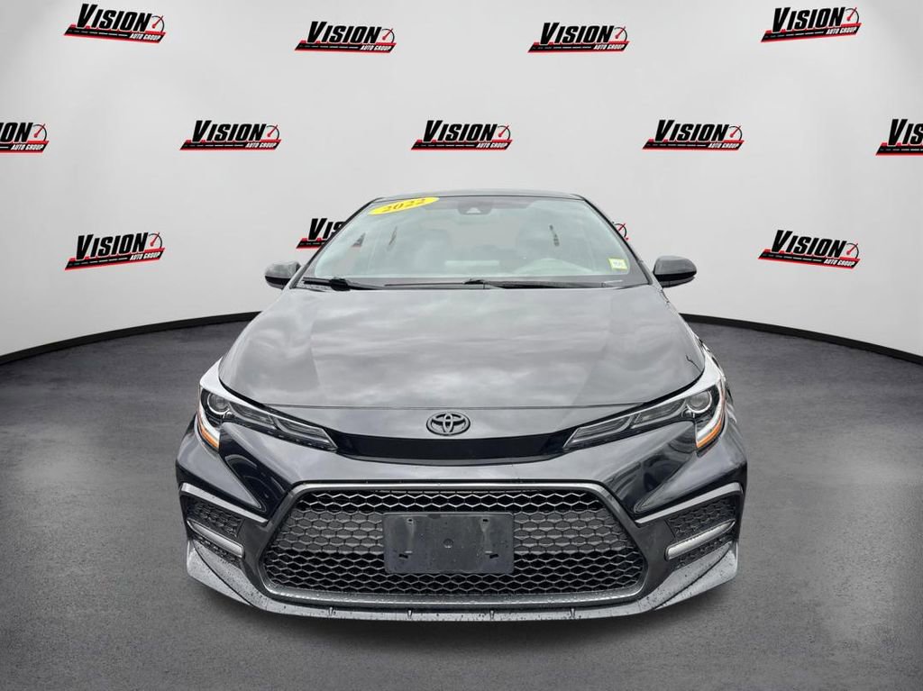 Used 2022 Toyota Corolla SE image 2
