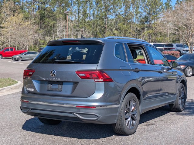 Used 2022 Volkswagen Tiguan SE image 5