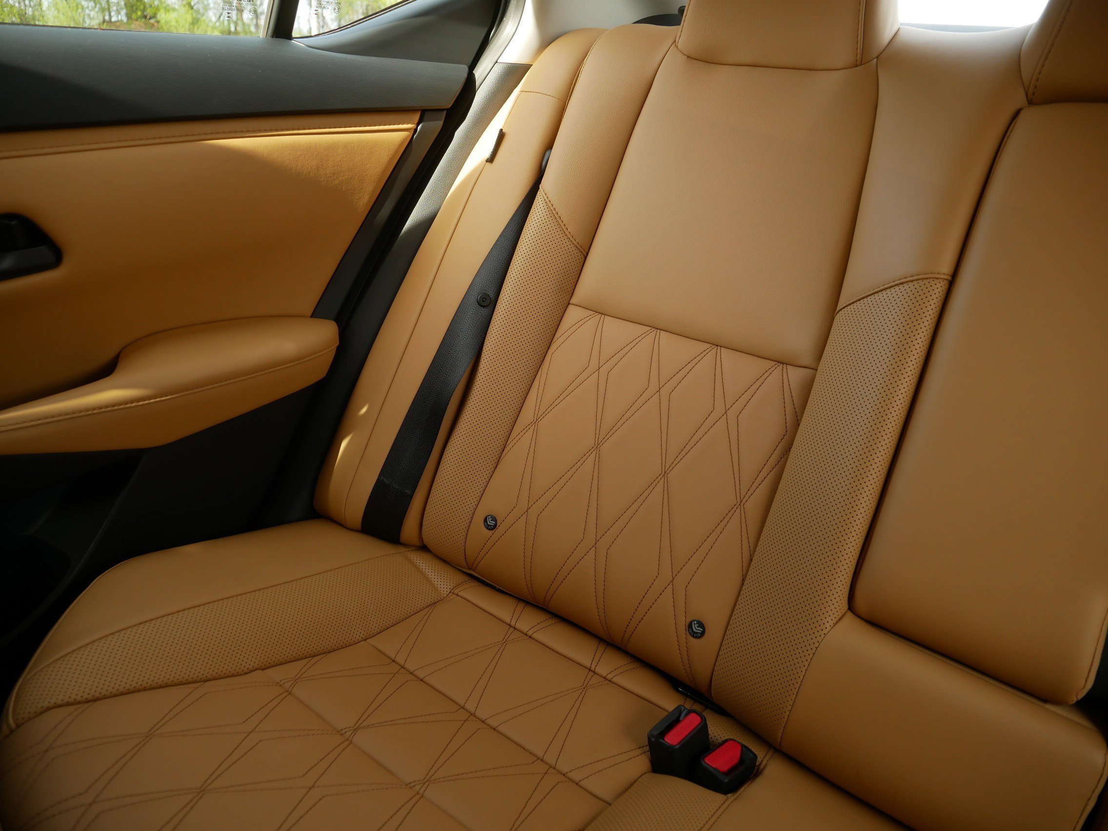 Certified 2025 Nissan Sentra SV w/ SV Premium Package FWD image 12