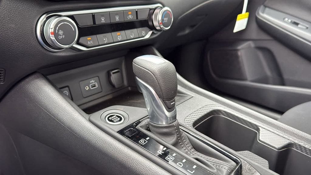 Used 2025 Nissan Sentra S image 10