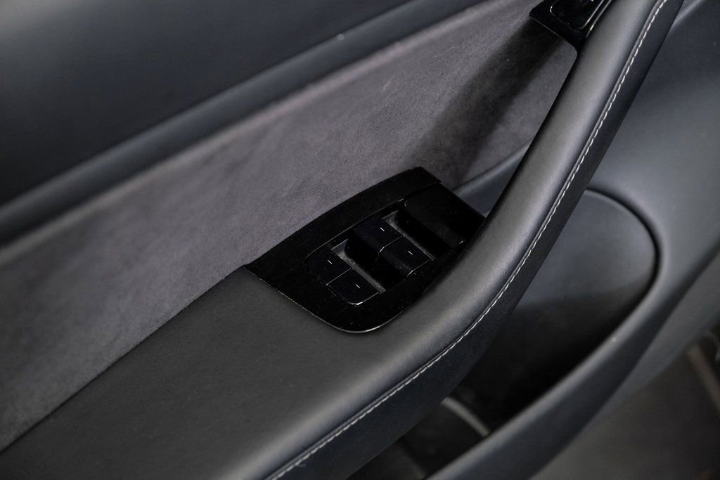 Used 2018 Tesla Model 3 Long Range image 39