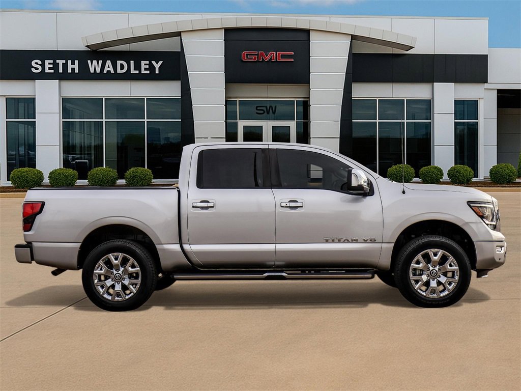 Used 2020 Nissan Titan SL w/ Moonroof Package image 8