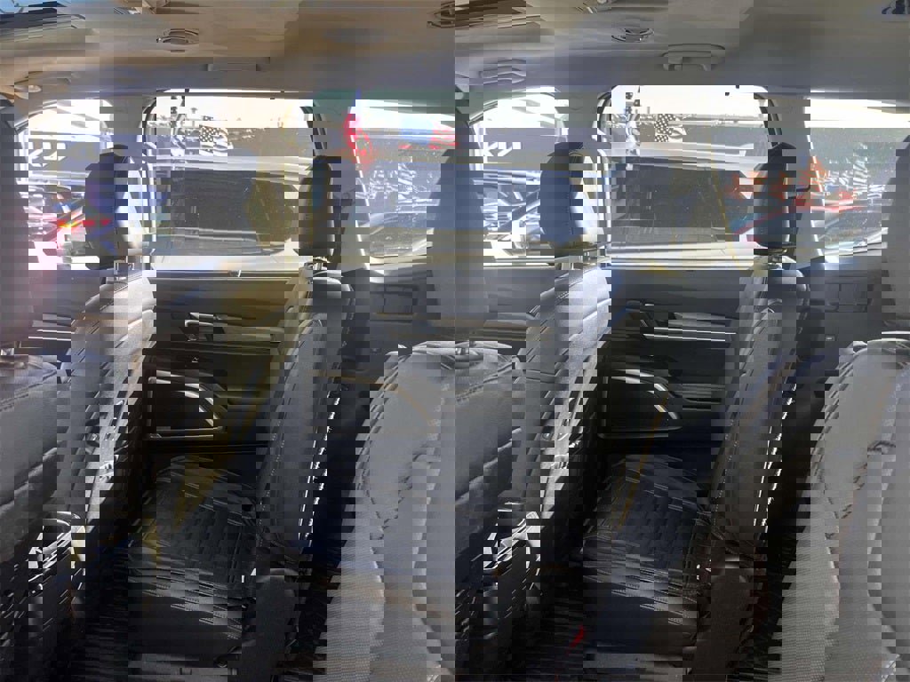 Used 2022 Kia Telluride EX w/ EX Premium Package image 12