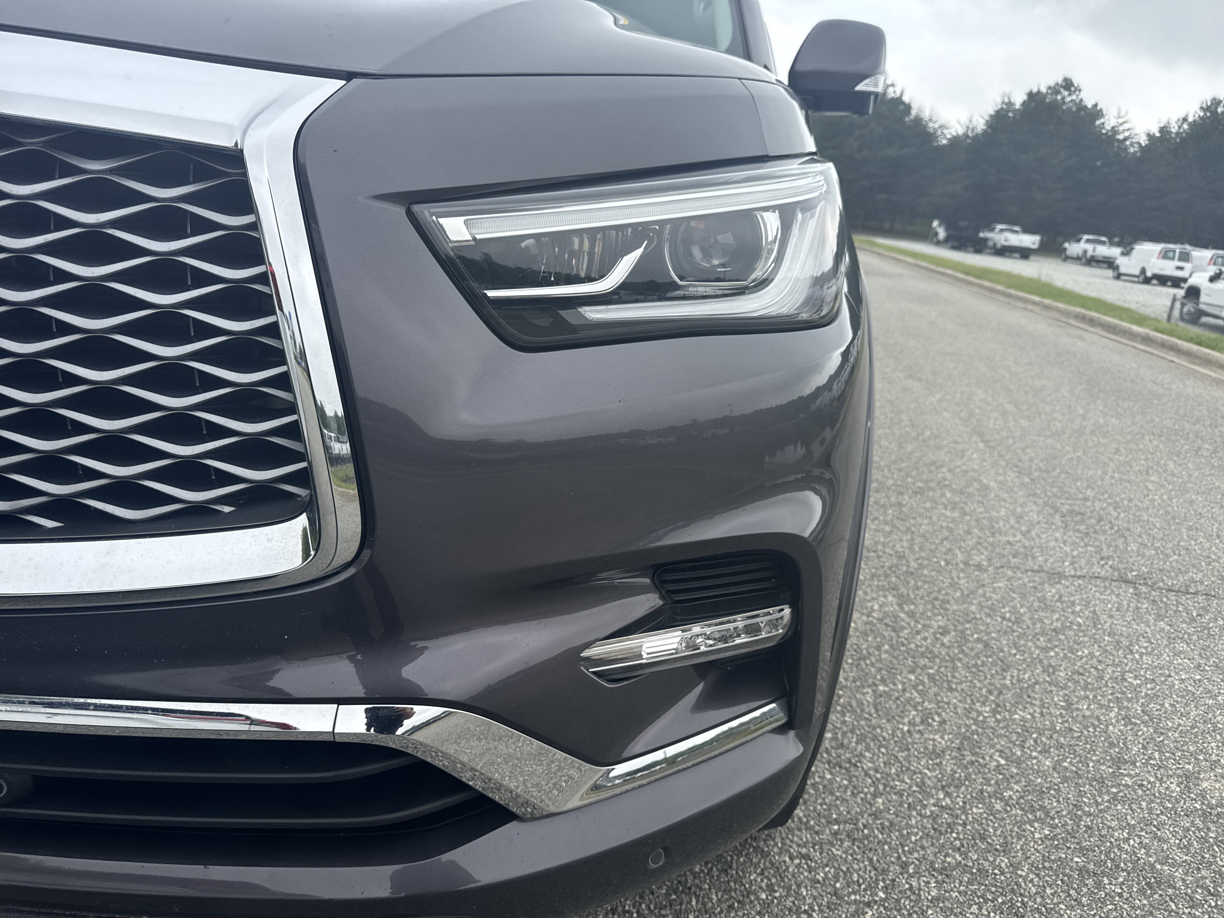 Used 2024 INFINITI QX80 Luxe RWD image 6