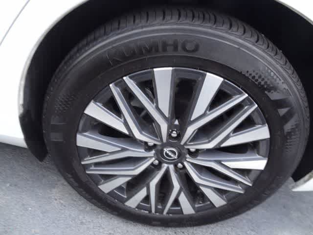 Used 2025 Nissan Altima 2.5 SV FWD image 12