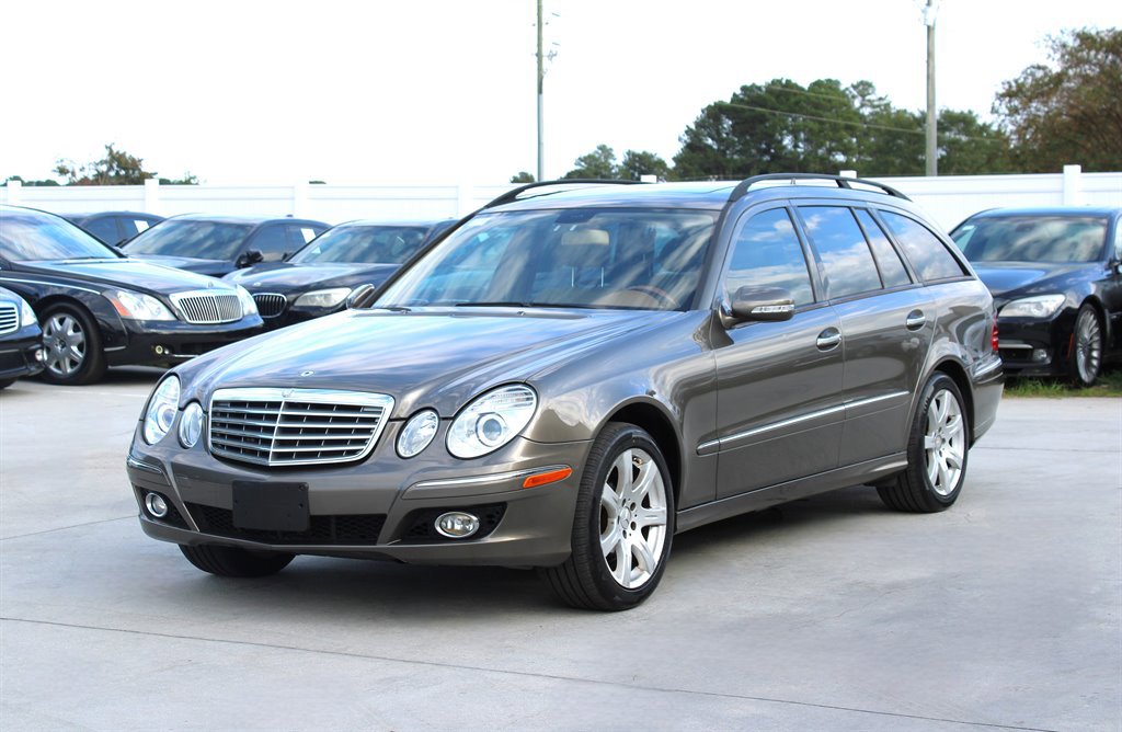 Used 2008 Mercedes-Benz E 350 4MATIC Wagon image 3