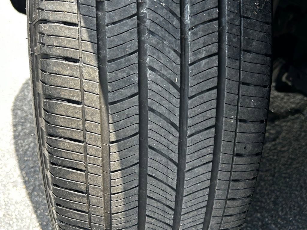 Used 2023 Ford Explorer ST image 50