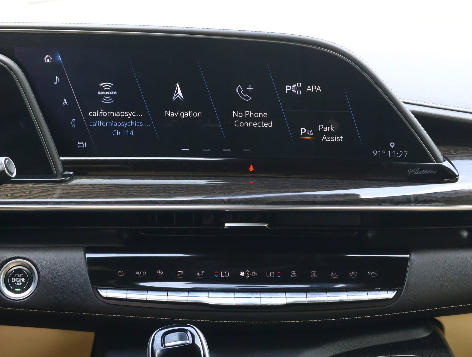 Used 2021 Cadillac Escalade Premium Luxury RWD image 16