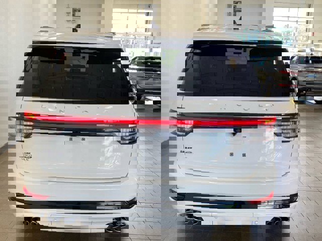 New 2025 Lincoln Aviator Reserve w/ Jet Appearance Package image 6