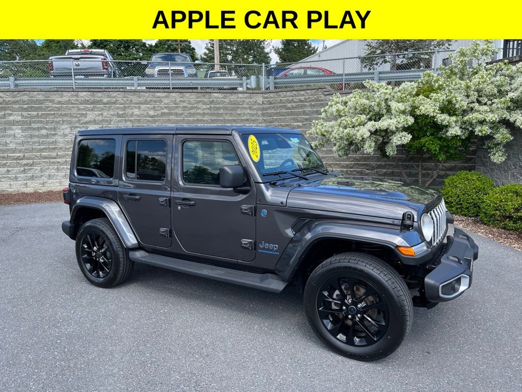 Used 2025 Jeep Wrangler Unlimited Sahara AWD/4WD image 1