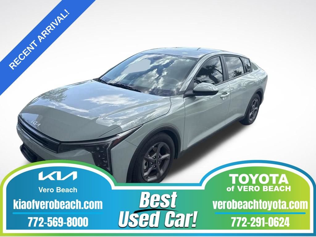 Certified 2025 Kia K4 FWD image 1