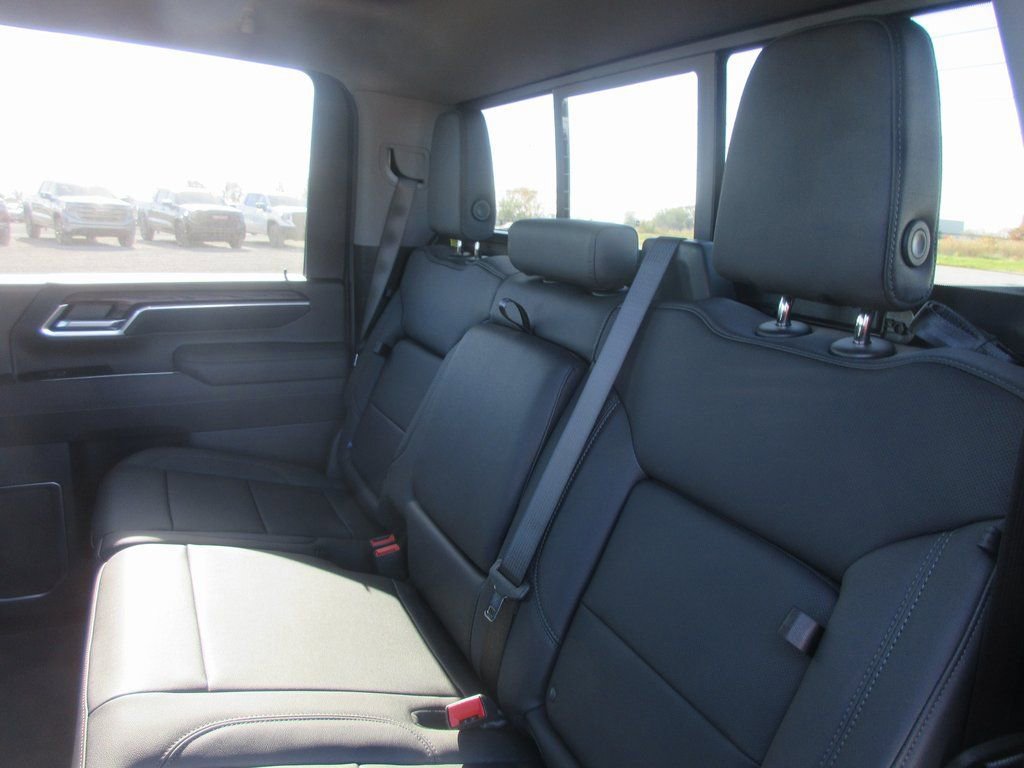 New 2026 GMC Sierra 3500 SLT w/ SLT Premium Package image 15