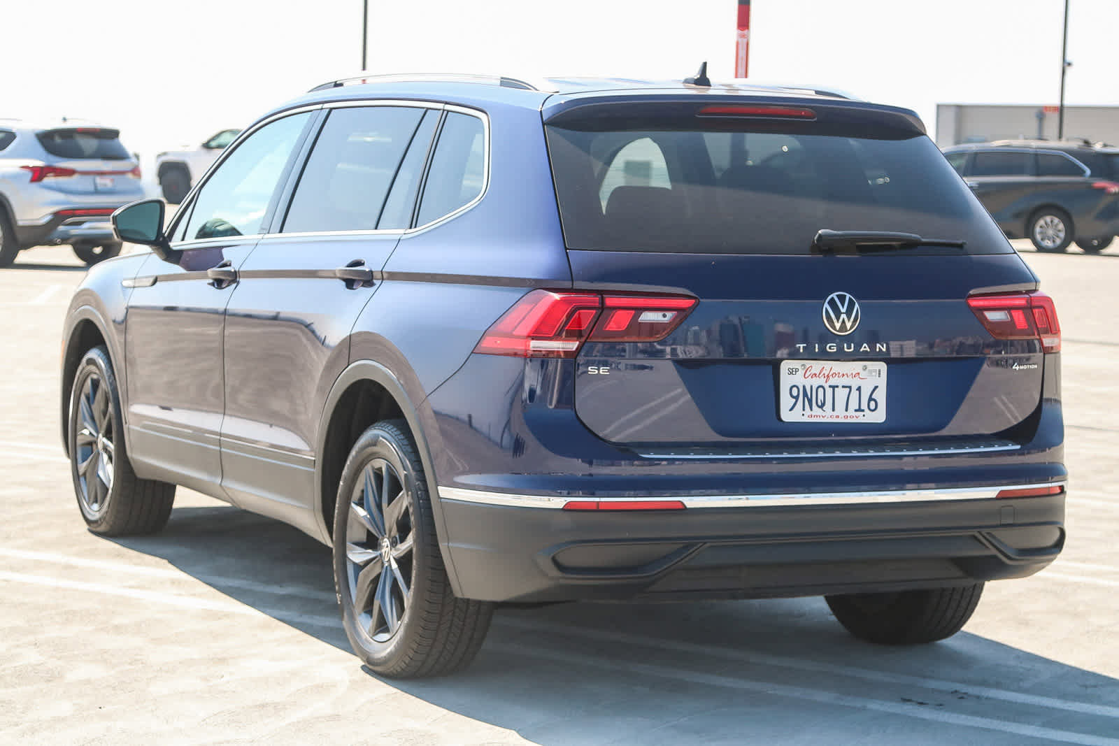 Used 2022 Volkswagen Tiguan SE image 8