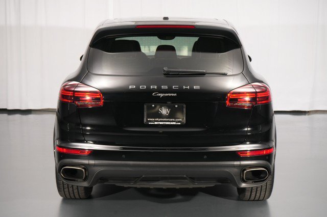Used 2018 Porsche Cayenne Platinum Edition AWD/4WD image 11
