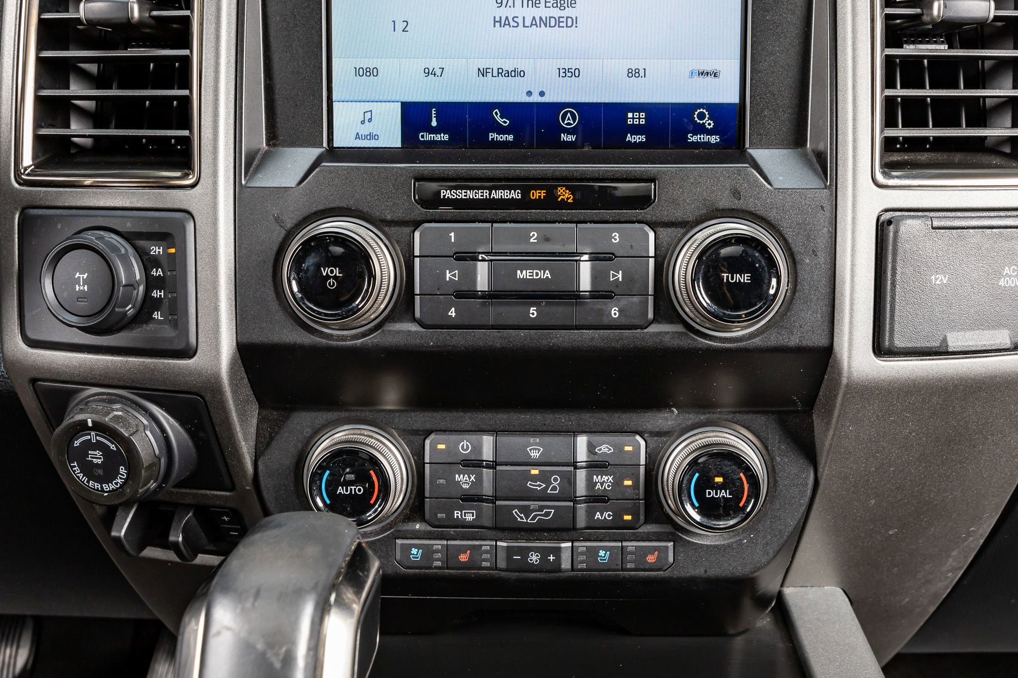 Used 2020 Ford F150 Raptor w/ Equipment Group 802A Luxury image 26