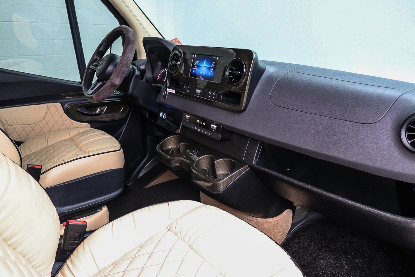 Used 2020 Mercedes-Benz Sprinter 3500 image 17