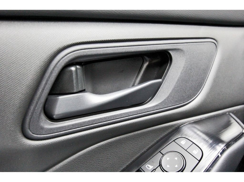 Certified 2025 Nissan Rogue S FWD image 18