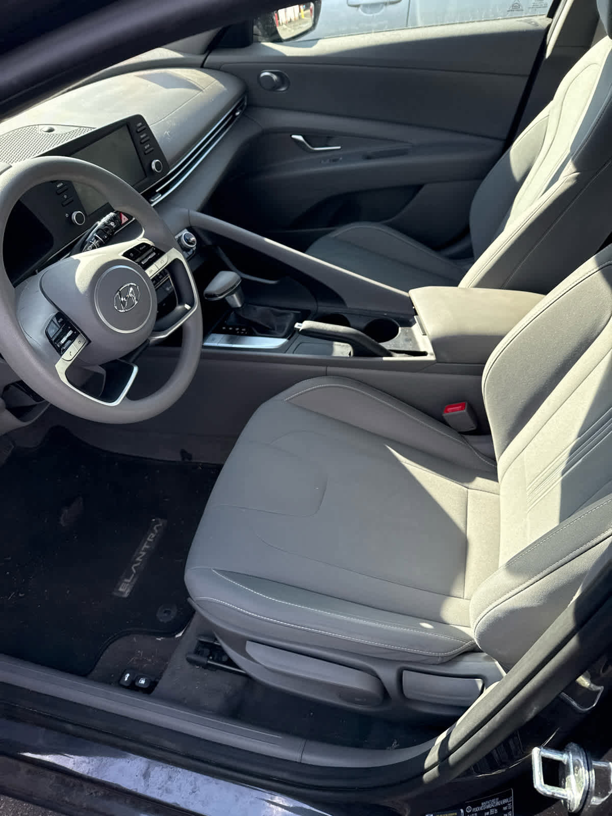 Used 2021 Hyundai Elantra SEL image 12