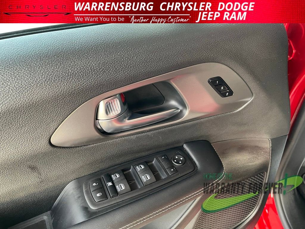 New 2026 Chrysler Pacifica Select w/ S Appearance Package image 25