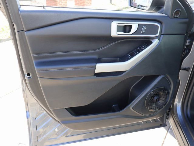 Used 2023 Ford Explorer XLT image 24