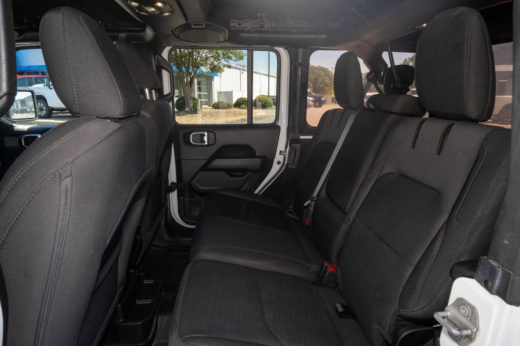 Used 2023 Jeep Wrangler Unlimited w/ Cold Weather Group AWD/4WD image 17