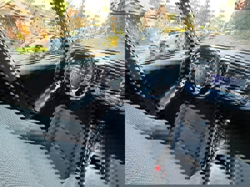 Used 2018 Toyota RAV4 LE image 18