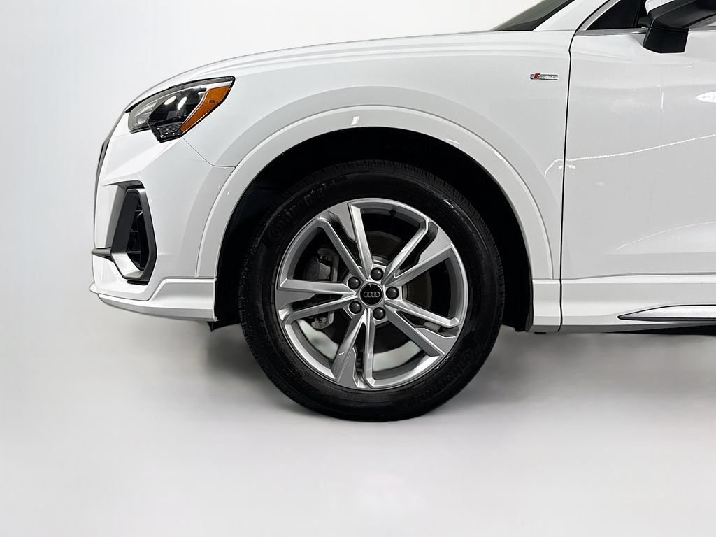 Used 2022 Audi Q3 2.0T Premium w/ Convenience Package AWD/4WD image 24