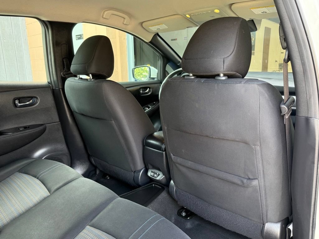 Used 2021 Nissan Leaf SV w/ SV Technology Package FWD image 16