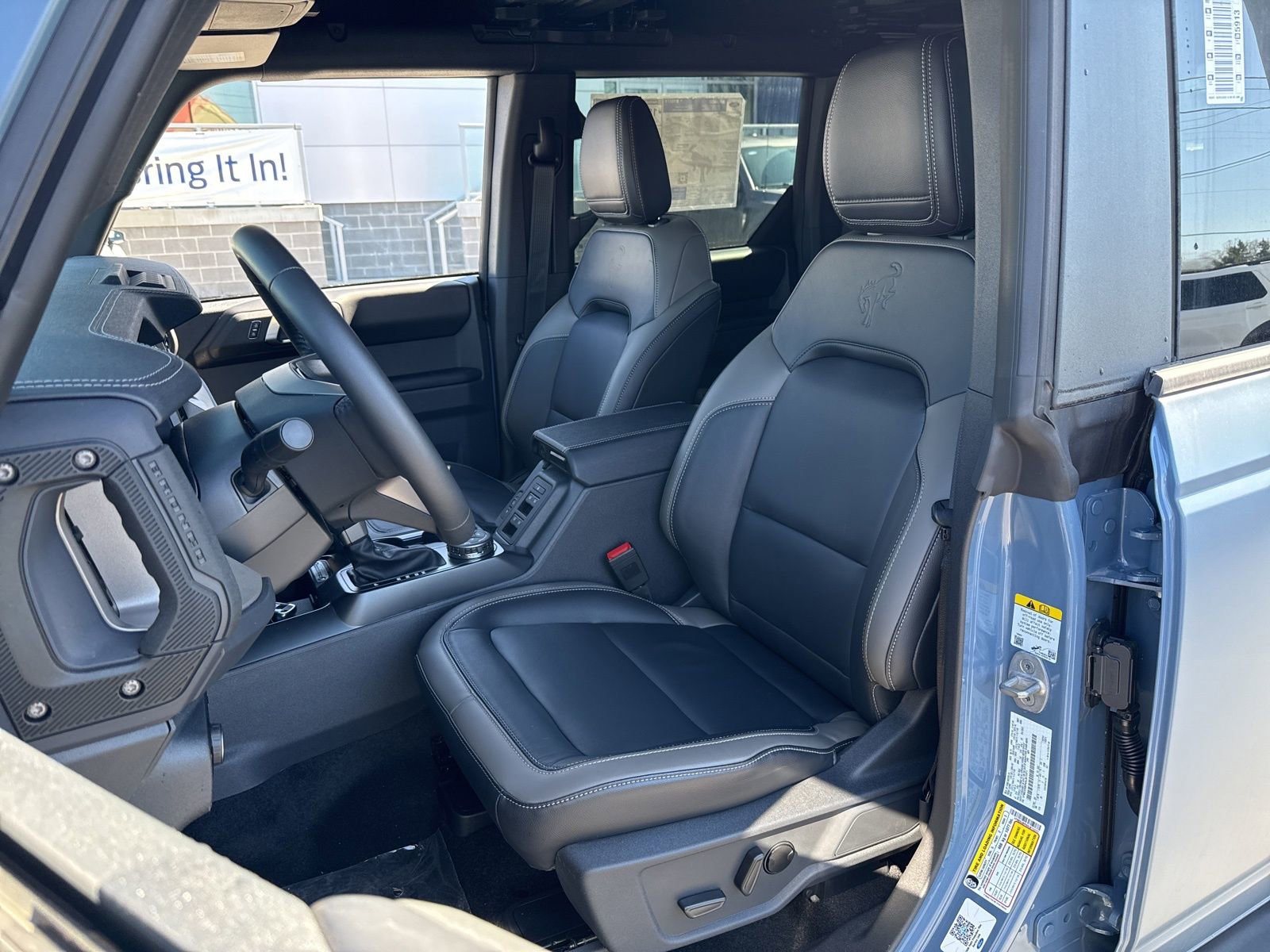 New 2025 Ford Bronco Outer Banks w/ Sasquatch Package AWD/4WD image 2