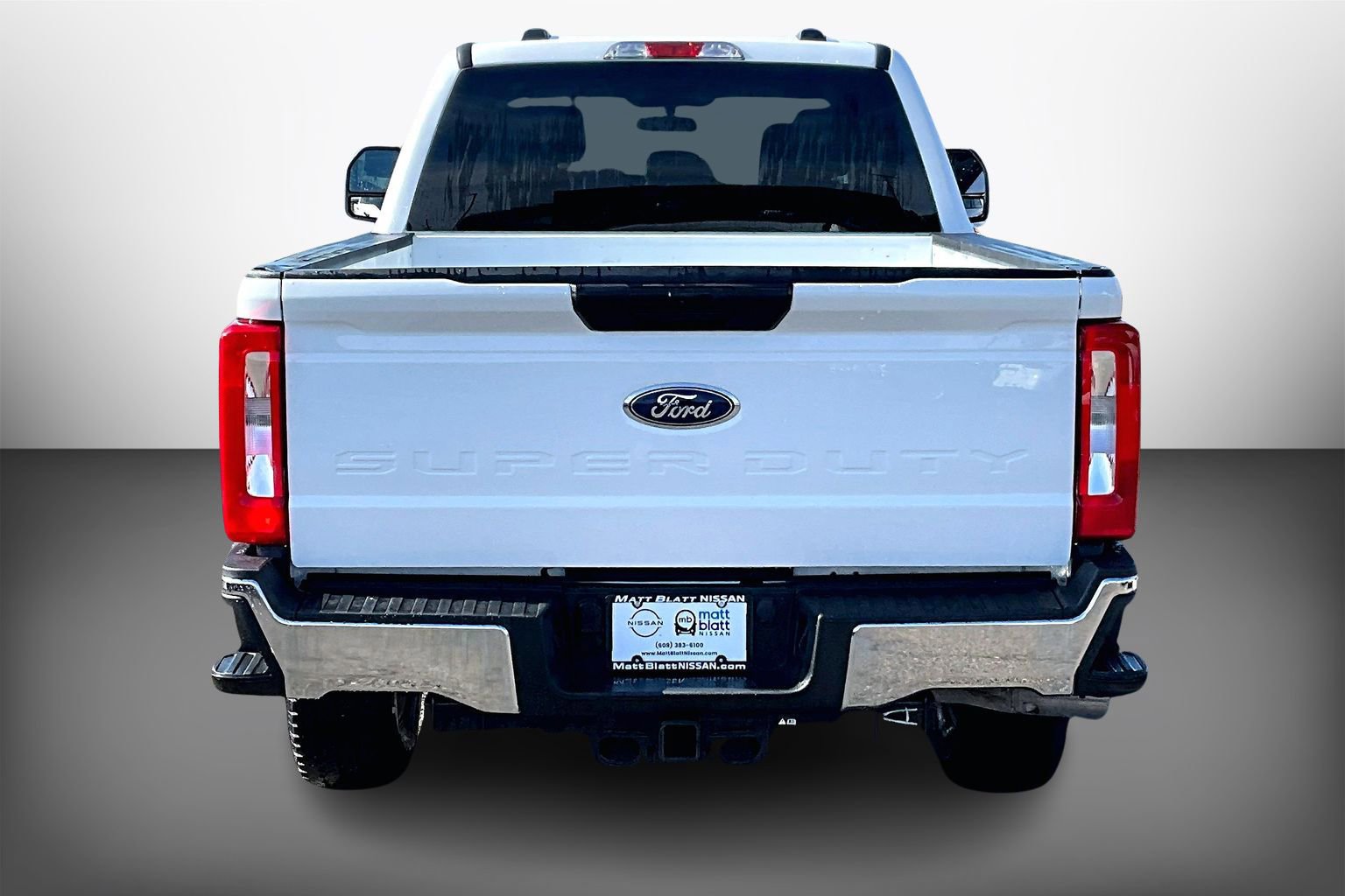 Used 2024 Ford F250 XLT AWD/4WD image 3