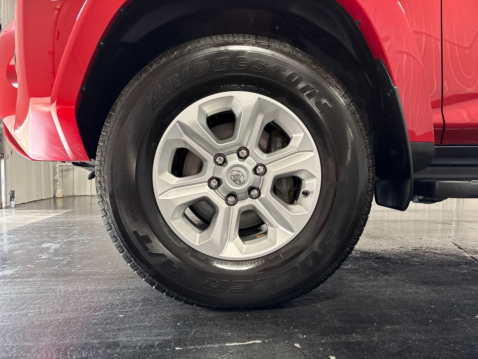 Used 2024 Toyota 4Runner SR5 AWD/4WD image 6