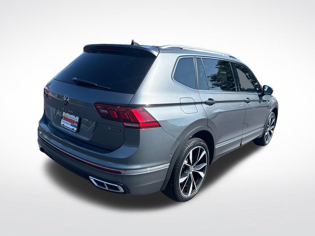 Used 2022 Volkswagen Tiguan SEL R-Line AWD/4WD image 5