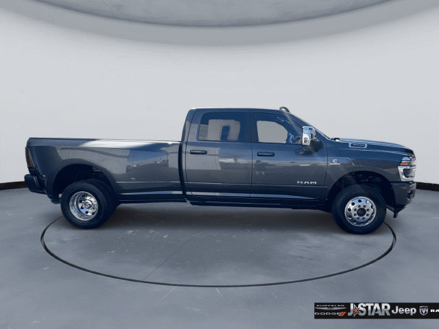 New 2026 RAM 3500 Laramie AWD/4WD image 4