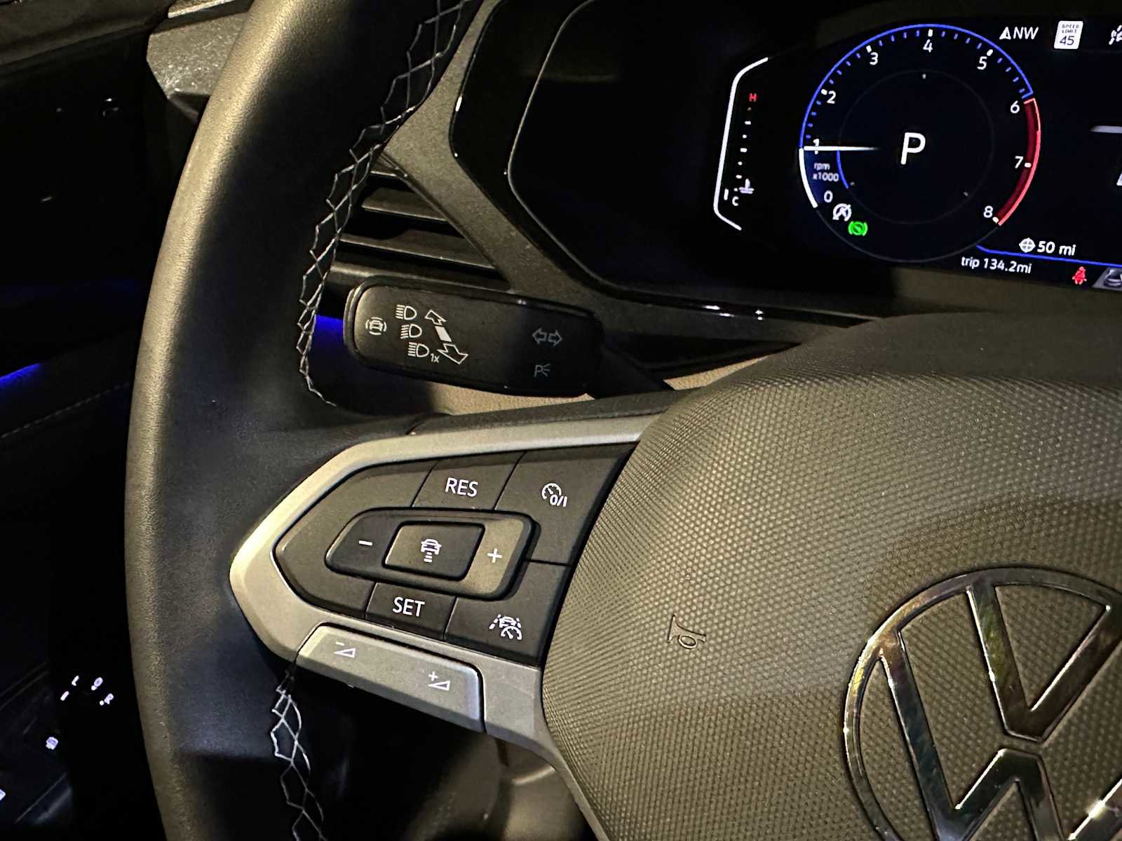 Used 2023 Volkswagen Taos SEL image 33